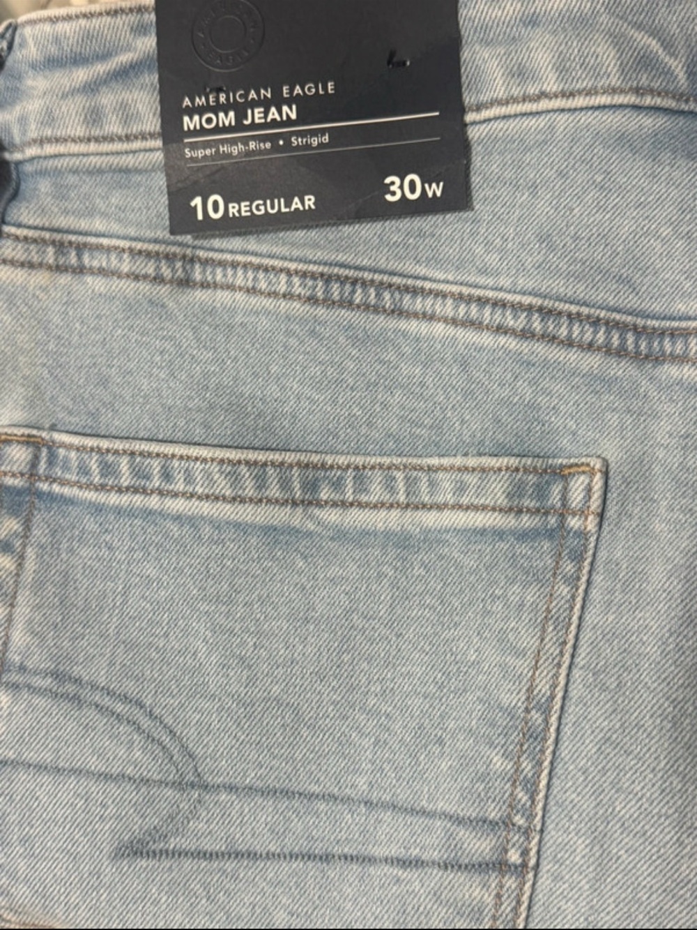 American Eagle Outfitters Light Wash Mom Jeans - Light Blue
